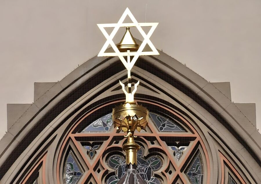 Prague: Prague Synagogues & the Jewish Cemetery Guided Tour - Logistics that matter: tickets, rules, and timing