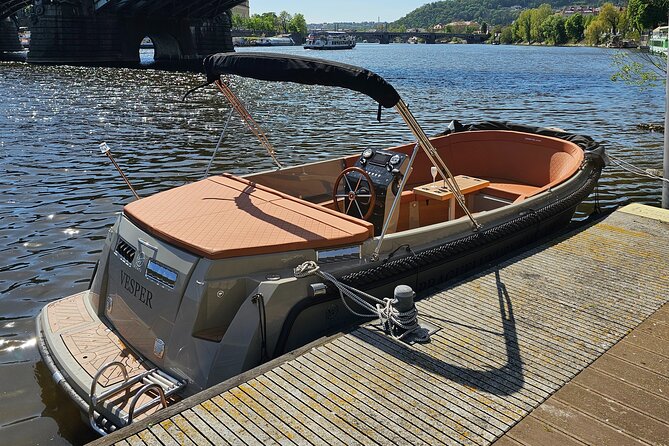 Prague Private Boat Tour - 2 Hours - Libeň and Holešovice: canals, houseboats, and everyday life