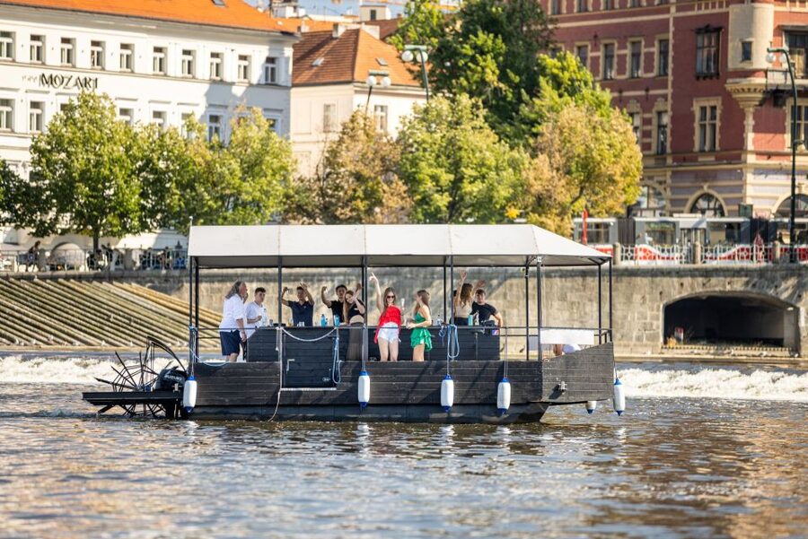 Prague: Private Cycle Boat River Tour with Beer or Prosecco - Practical notes that help your day run smoother