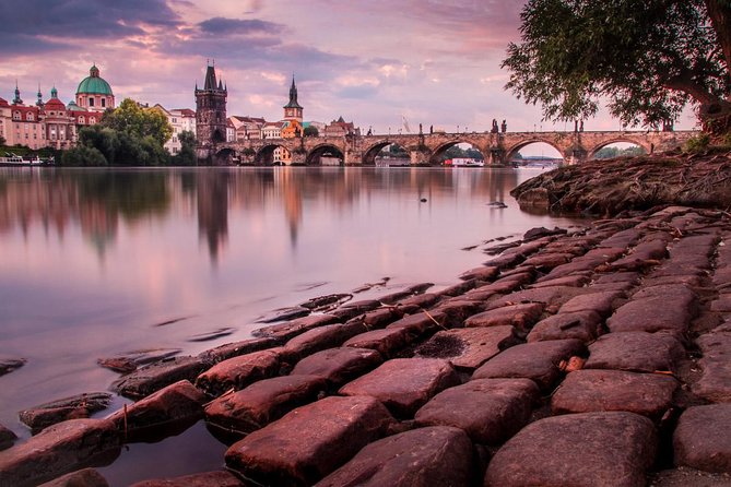 Prague Private Photo Tour for Photography Enthusiasts - Prague Castle and St. Vitus Cathedral: learning to frame the big icons