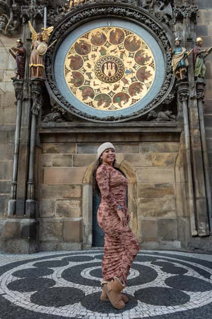 Prague: Private Professional Photoshoot with Edited Photos - The Short On-Foot Transfer: How the Route Keeps You From Waiting