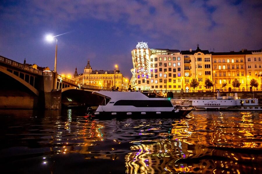 Prague: Private River Cruise with Unlimited Beer or Prosecco - Price and value for up to 11 people