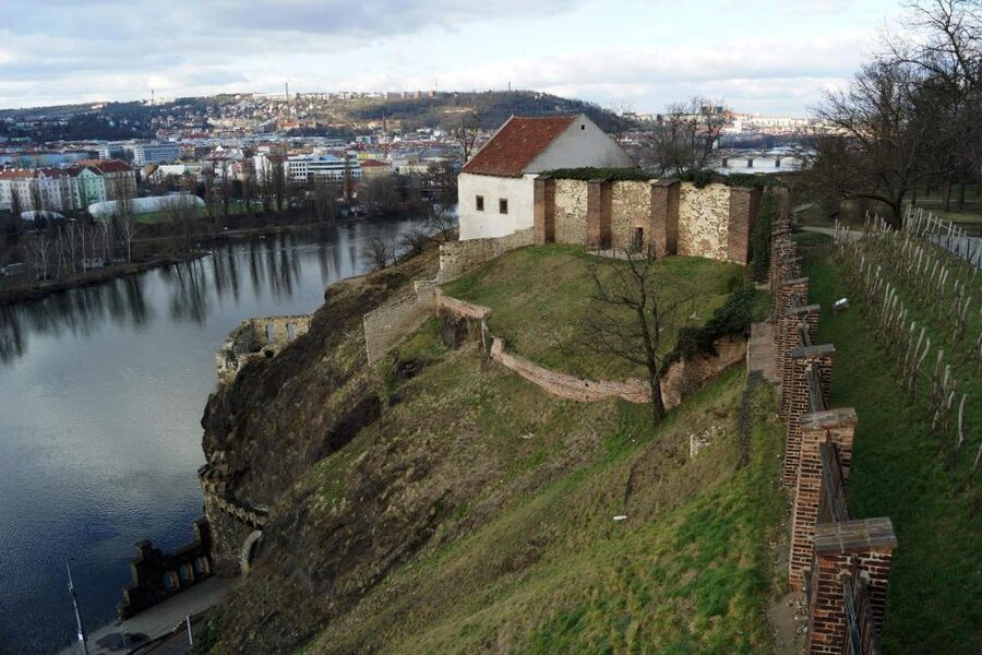 Prague: Private tour to the historic fortress of Vyšehrad - Who Should Book This Vyšehrad Private Tour?