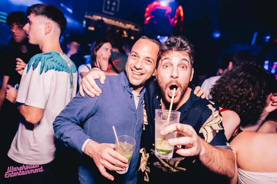 Prague: Pub Crawl with Shots & Entrance to Rooftop Club - Who This Pub Crawl Fits Best (and Who Might Not Enjoy It)