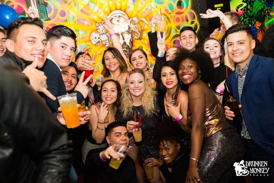 Prague: Pub Crawl with Unlimited Drinks, Bars & Club Entry - The open bar: what’s included, how it’s delivered, and how to pace yourself