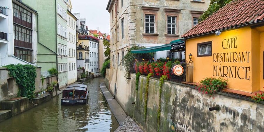Prague: River Cruise, Charles Bridge Museum, & Walking Tour - Meeting point at Mostecka 4: finding the right dock fast