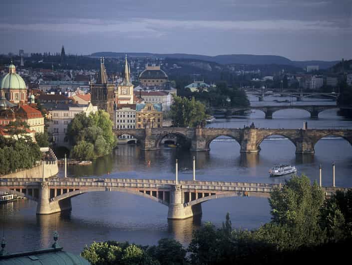 Prague: River Cruise with Transfer to Pier - Republic Square Pickup: Getting to the Right Bus in Time
