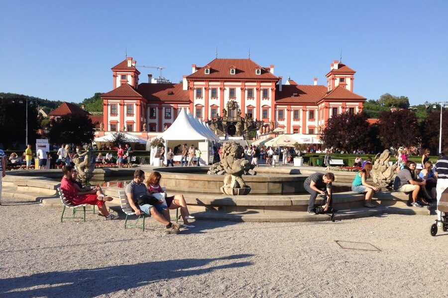 Prague: River & Park Bike Tour to Troja Chateau - Meeting at Dlouhá: where the tour starts and how to prep