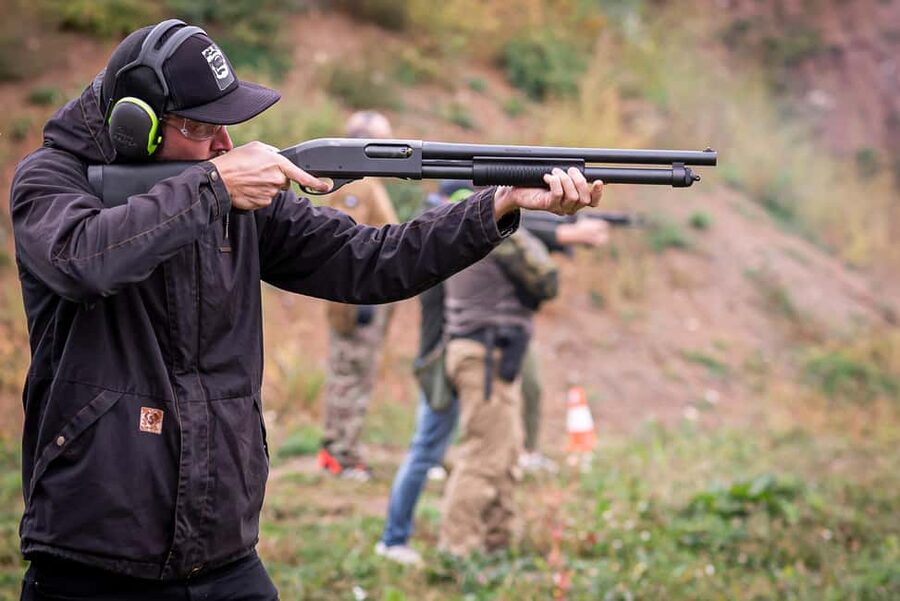 Prague: Shooting Experience with 3 to 10 Guns & Bus Transfer - City-centre pickup and an outdoor range day
