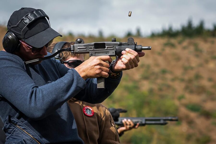 Prague: Shooting Experience with 3 to 10 Guns & Bus Transfer - Price and value: what you’re really paying for