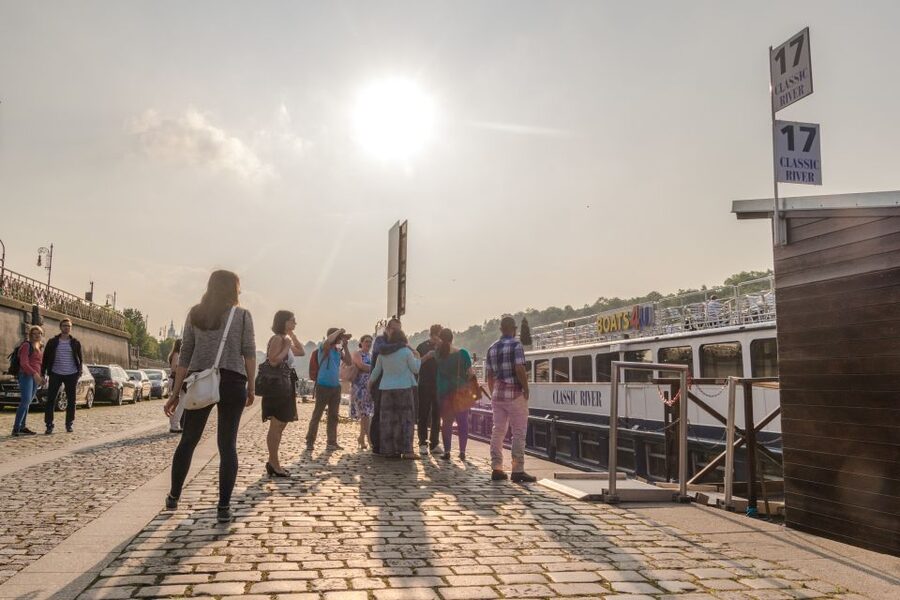 Prague: Sightseeing Boat Cruise with Buffet Dinner - Price and value: why $61 makes sense for a 3-hour night plan