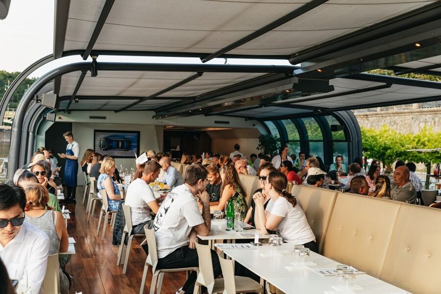 Prague: Sightseeing Dinner Cruise on Open-Top Glass Boat - A 3-Hour Prague Night Cruise That Feels Like Planning Removed