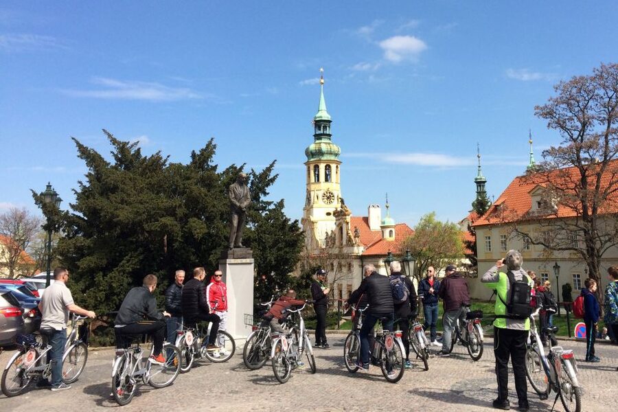 Prague: Stunning Viewpoints, Castle, City & Park E-Bike Tour - Route walkthrough: every stop and what it’s really for