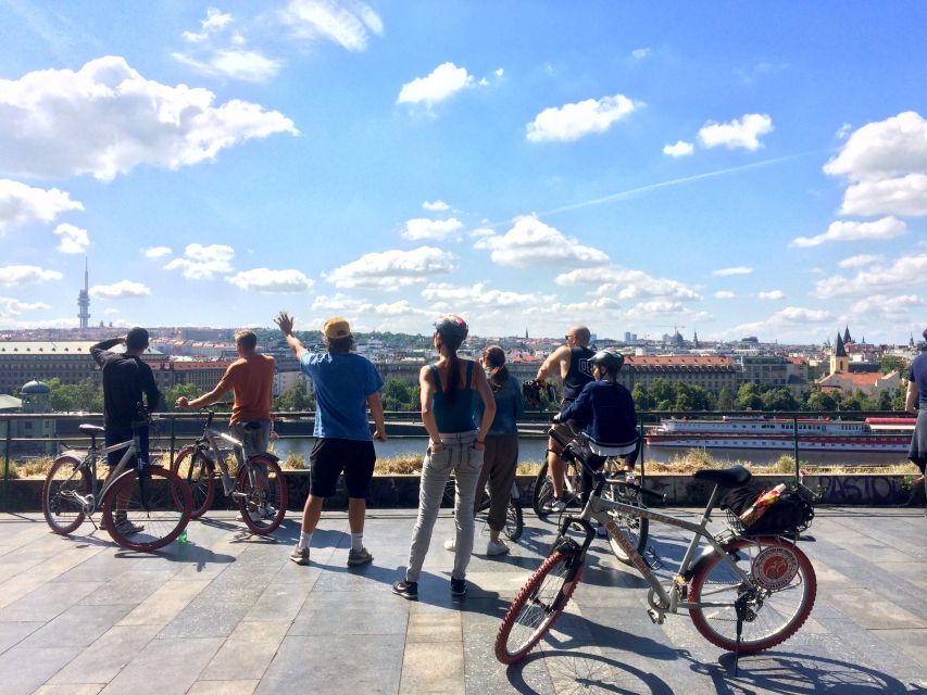 Prague: Stunning Viewpoints, Castle, City & Park E-Bike Tour - Pace and rider level: who this fits best
