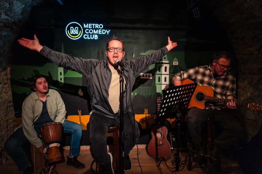 Prague: Sunday Live Music & Stand-Up Comedy Night in English - Prague’s Metro Comedy Club: Why This Night Feels Different