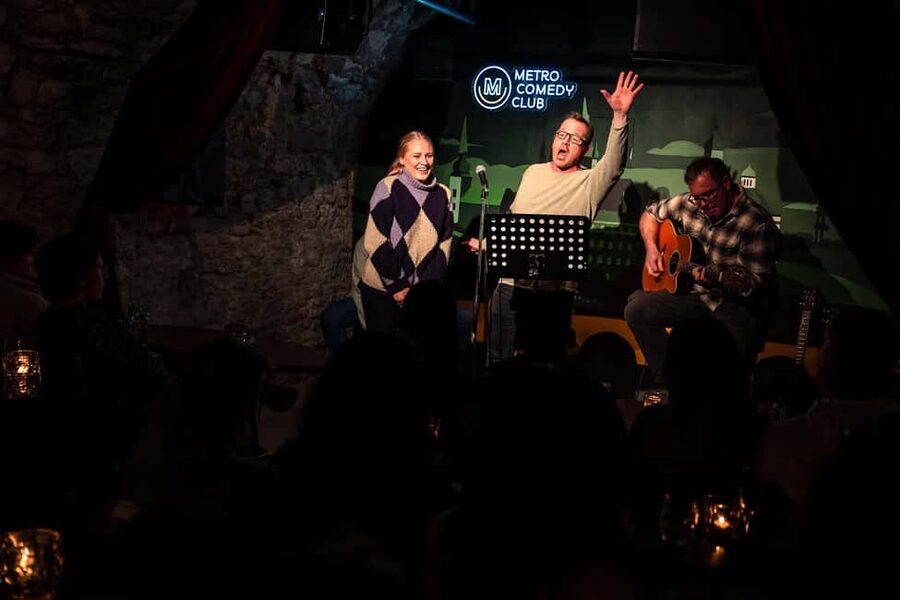 Prague: Sunday Live Music & Stand-Up Comedy Night in English - The Sunday Schedule: Doors at 6:30, Show at 7:00