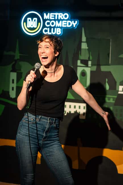 Prague: Sunday Live Music & Stand-Up Comedy Night in English - During the Show: What the English Format Gives You