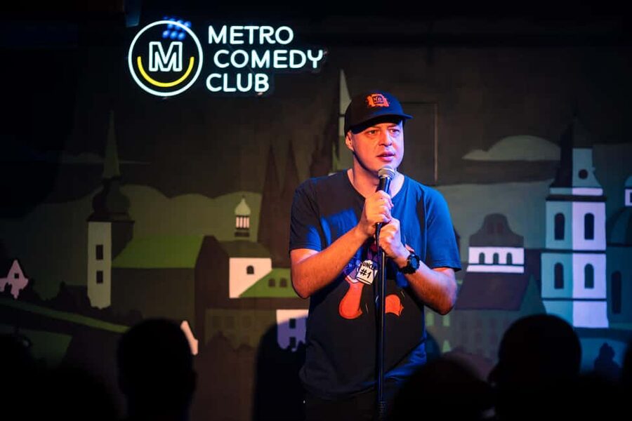 Prague: Sunday Live Music & Stand-Up Comedy Night in English - Who This Fits Best (And Who Might Want Another Option)