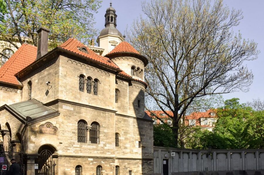 Prague Through the Eyes of Franz Kafka 2.5-Hour Tour - Who should book this Prague Kafka tour?