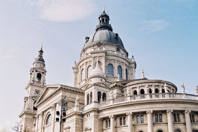 Prague to Budapest - Private Transfer with 2 hours of Sightseeing - Private door-to-door transfer, minus the station shuffle