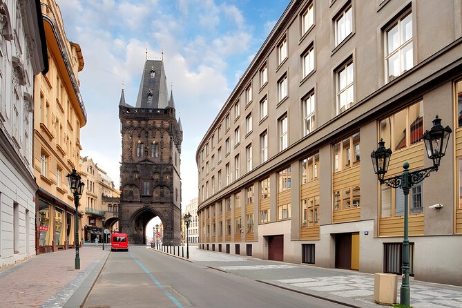 Prague to Full in Small Groups - Prague Castle: entering the grounds, photos with breathing space, and Golden Lane