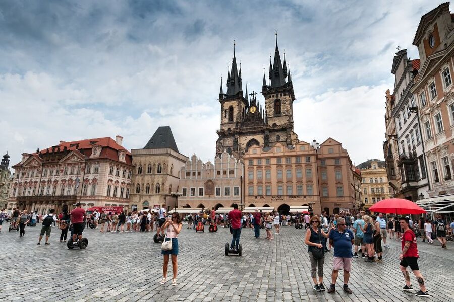 Prague Tour in Spanish - A 150-Minute Spanish Walk Through Prague’s Big Turning Points