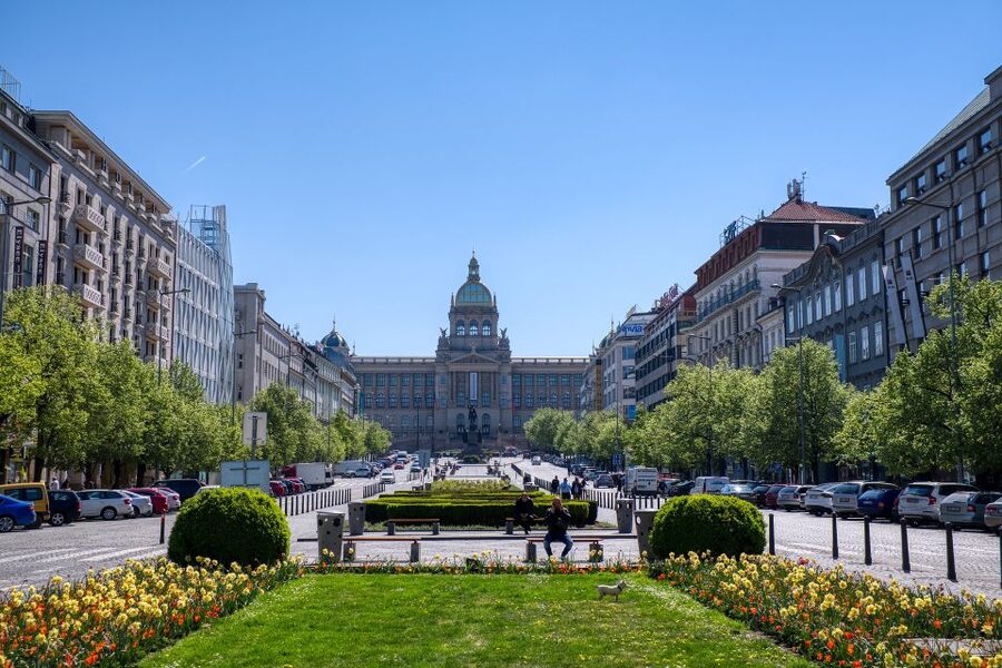 Prague Tour in Spanish - Who This Tour Fits Best