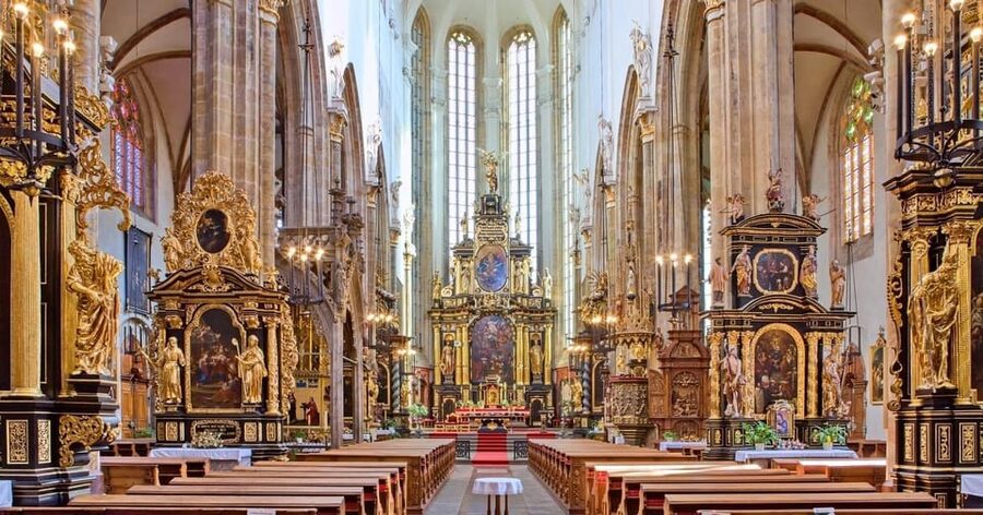 Prague: Tyn Church Classical Music Concert - Violin spotlight with Vlastimil Kobrle