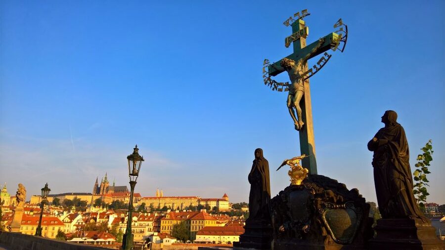 Prague: Vintage Car Ride and Walking Tour - A quick reality check on timing