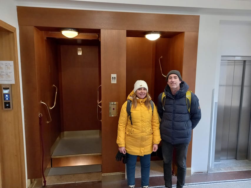 Prague : Visite insolite avec un guide journaliste français - How to Use the Restaurant and Walk Tips After Your Tour