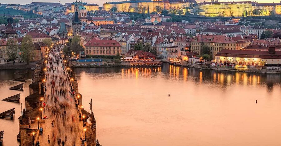 Prague : Visite insolite avec un guide journaliste français - How the Route Fits a First Visit (and a Second One Too)