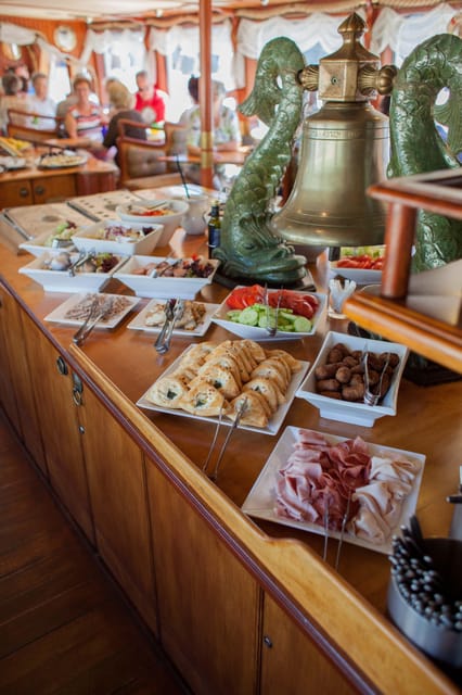 Prague: Vltava River Evening Dinner Cruise - Should You Book the Prague Vltava Evening Dinner Cruise?