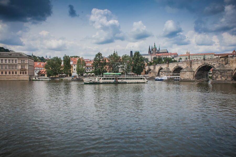 Prague: Vltava River Evening Dinner Cruise - From Pier No 14 to Lodě Bevents: Boarding and What’s Typical