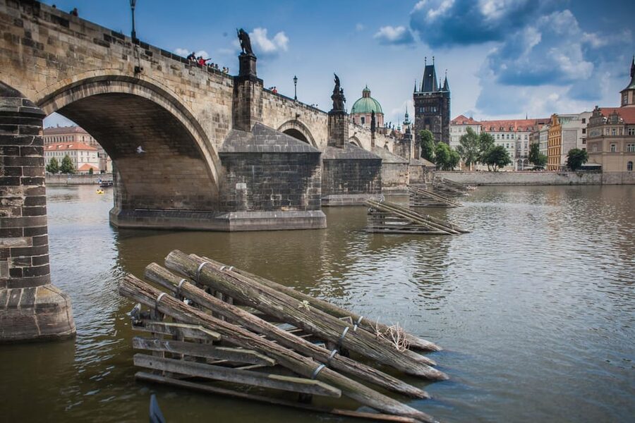 Prague: Vltava River Evening Dinner Cruise - Practical Tips to Avoid Common Headaches