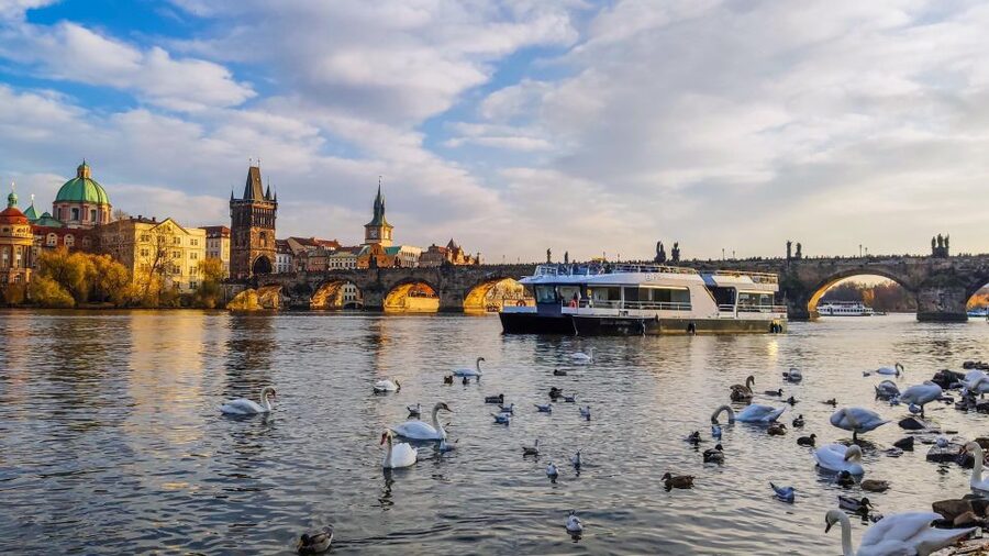Prague: Vltava River Sightseeing Cruise - Key highlights worth your attention