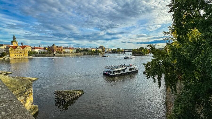 Prague: Vltava River Sightseeing Cruise - A 2-hour cruise that helps you see Prague without the grind