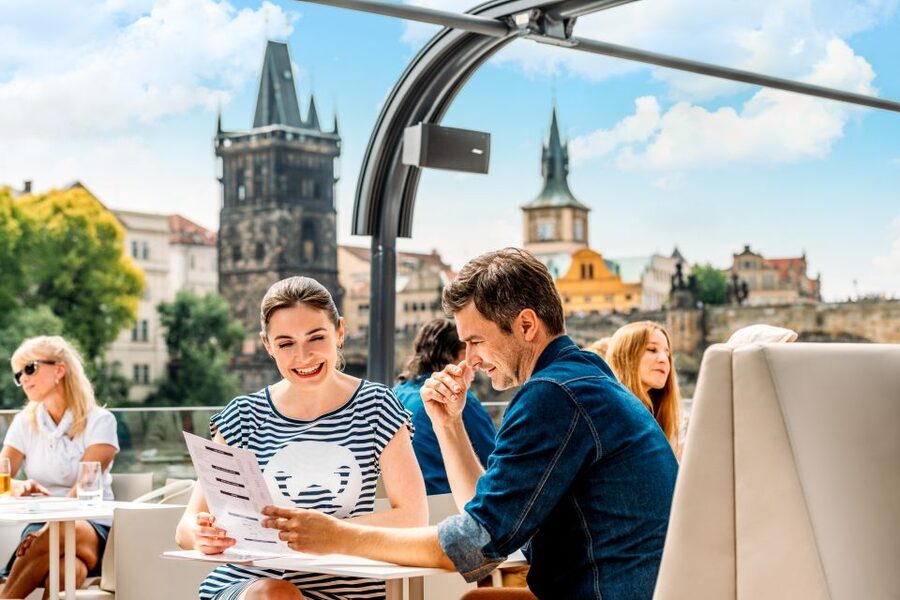 Prague: Vltava River Sightseeing Cruise - The bar, Czech beer, and snack reality (what’s included vs. extra)
