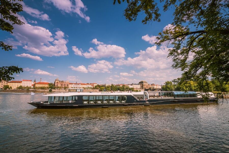 Prague: Vltava River Sightseeing Cruise - Audio commentary, maps, and Wi‑Fi: a self-guided tour that stays useful