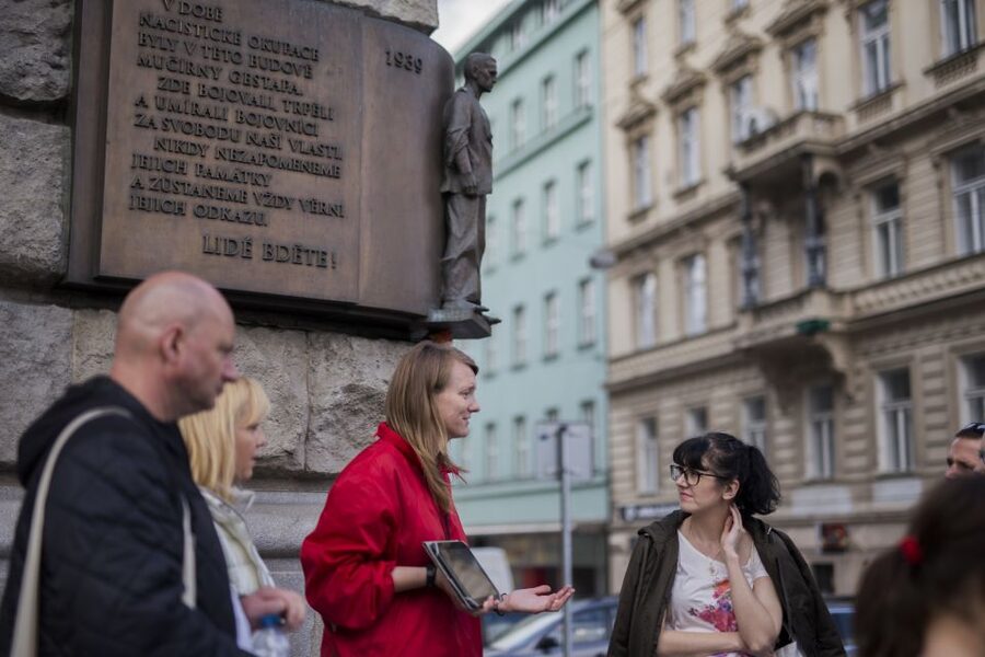 Prague: World War 2 and Operation Anthropoid Walking Tour - Petschek Palace and Charles Square: Turning Landmarks Into Context