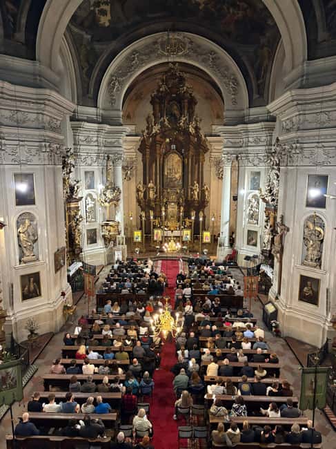 Praha:Vivaldiho koncert Čtyř ročních dob a další Klementinum - St. Clement Cathedral in Klementinum: where the sound lives