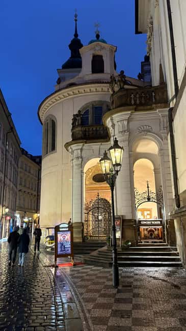 Praha:Vivaldiho koncert Čtyř ročních dob a další Klementinum - Seats, sightlines, and the reality of tight rooms