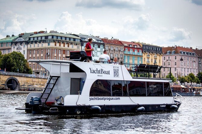 Private 3 Hour Prague Cruise with Unlimited Beer or Prosecco - Quick takeaways before you go