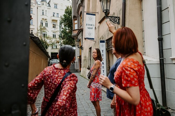 PRIVATE: 3h Stories of Prague Jewish Quarter Tour, drink included - Pinkas Synagogue: Names, Loss, and the Terezin Art Thread