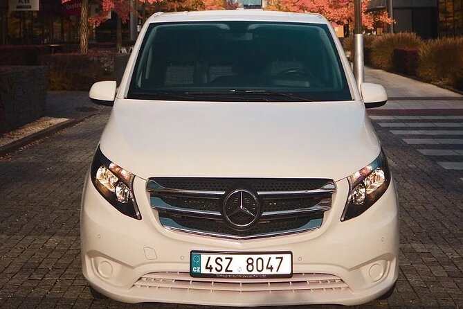Private ARRIVAL Transfer by MINIVAN Mercedes Vito 8+1pax - Price and value: why $78.11 can make sense