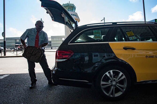 Private Departure Transfer: Central Prague to Vaclav Havel Airport - The 35-Minute Ride to PRG: Short Trip, Real Time Value