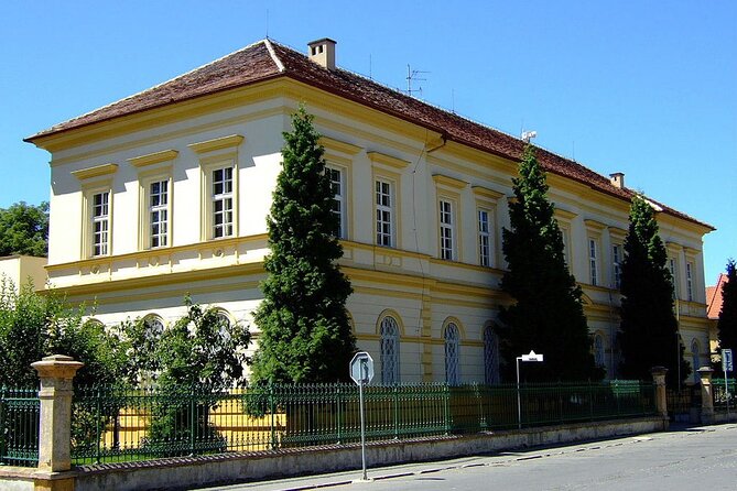 Private Half-Day Tour From Prague To Terezín Concentration Camp - Small Fortress: the Gestapo prison stops you in your tracks
