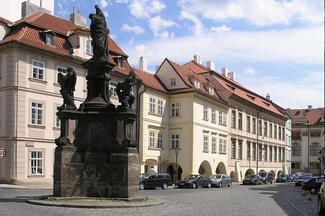 Private Lesser Town tour - Historical Treasure Hunt - Walking the 4 km route through Nové Město, Staré Město, and Josefov