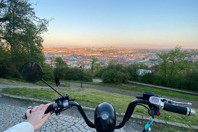 Private live-guided E-Scooter TOURS around Prague - The ride flow: Old Town first, then up to Hradčany