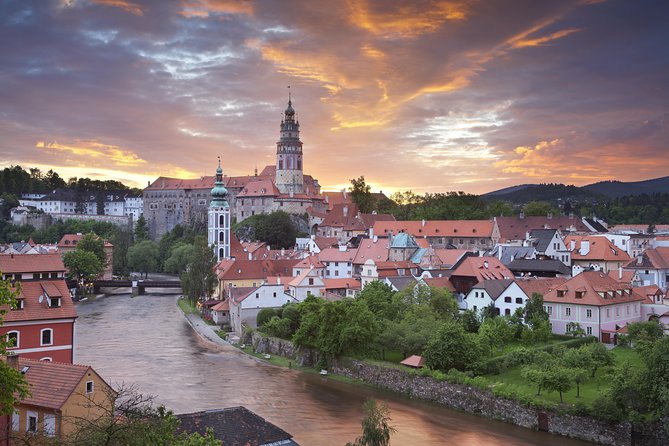 Private Luxury Transfer to Cesky Krumlov from Prague - Optional add-ons: Hluboká Castle or České Budějovice detours