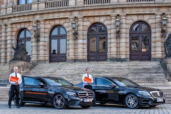 Private Luxury Transfer to Cesky Krumlov from Prague - What you get from the driver (English help and practical support)